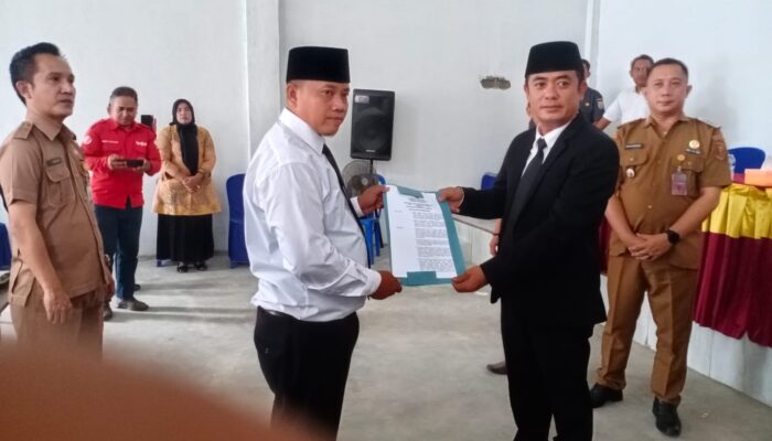 Kepala Kampung Deson Taria Lantik Kadus Bintang Mulya Terpilih